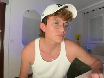 Chaturbate Live Sex of anddres_boss