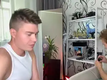 Chaturbate Sex Cam of holy_eggs_00