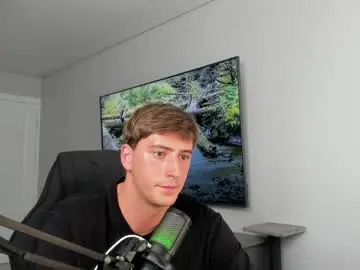 Chaturbate Watch Live Sex Cams of krishort