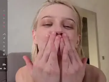 Chaturbate Sex Cam of evangel111