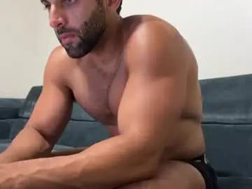 Chaturbate Free Live Porn of fitcurvyman4fun_69