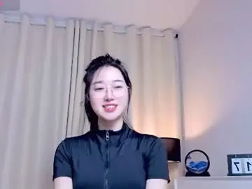 Chaturbate Live Sex Cam of miu99999