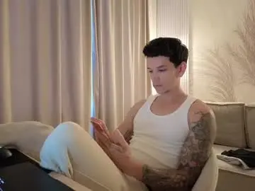 Chaturbate Live Sex Cam of dirtyprettyboi