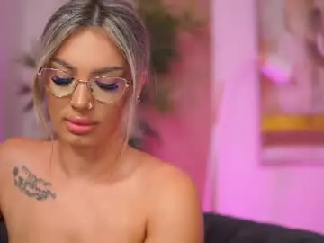 Chaturbate Nude Webcam of tiaraveil