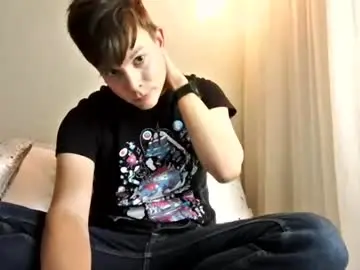 Chaturbate Live Sex of michaeltwinkboy