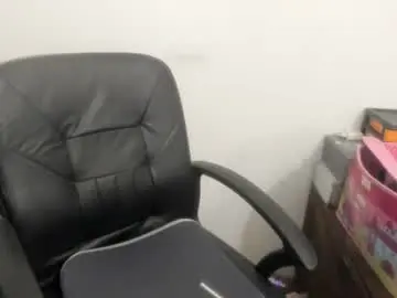 Chaturbate Watch Live Sex Cams of artsyandcraftsy_