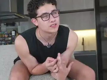 Chaturbate Live Porn of theohawke_