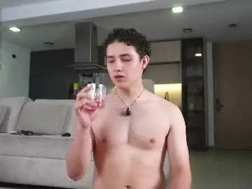 Chaturbate Sex Cam of theohawke_