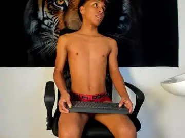 Chaturbate Adult Webcams of tyler_navas