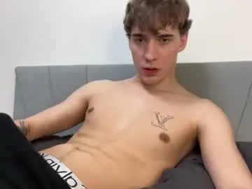 Chaturbate Free Porn Cam of kevin_martin8