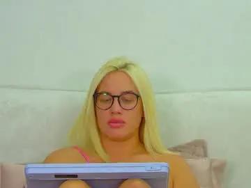Chaturbate Best live sex cam show of marianeumann