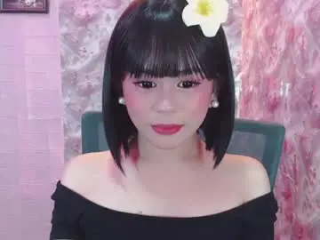 Chaturbate Live Sex Cam of mia_slut18