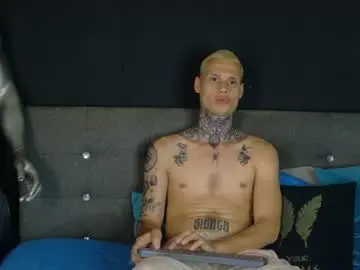 Chaturbate Live Sex of touching_the_sky