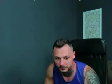 Chaturbate Live Sex Cam of brianhunts