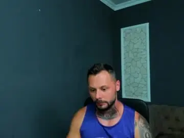 Chaturbate Live Sex Cam of brianhunts
