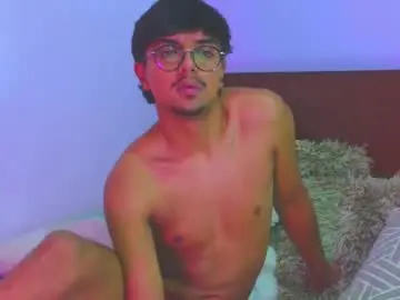 Chaturbate Live Sex Cam of simonsaid33