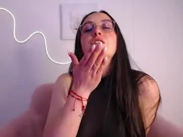 Chaturbate Live Sex Cam of selene_swee