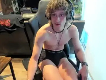 Chaturbate Free Porn Cam of bashful4200