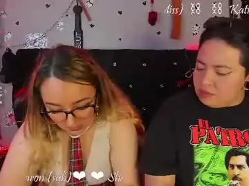 Chaturbate Live Porn of katieeandsharon