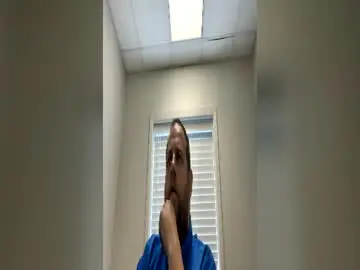 Chaturbate Live Porn of tipman84