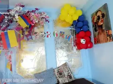 Chaturbate Live Sex Cam of dakota_flame_cr