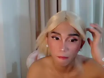 Chaturbate Live Sex Cam of hot_khianna