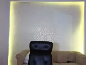 Chaturbate Live Sex Cam of maxkaiden