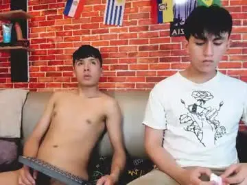 Chaturbate Watch Live Sex Cams of hoot_boyss_