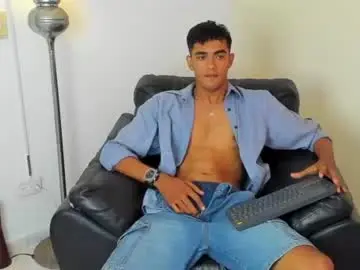 Chaturbate Live Sex of alejandro_williams