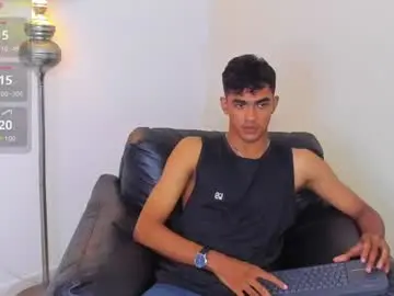 Chaturbate Live Porn of alejandro_williams