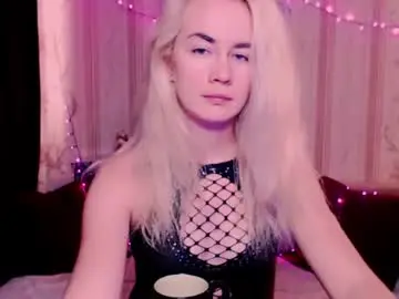 Chaturbate Best live sex cam show of carinfox