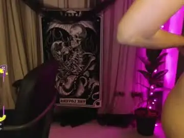 Chaturbate Sex Cam of madame_lia