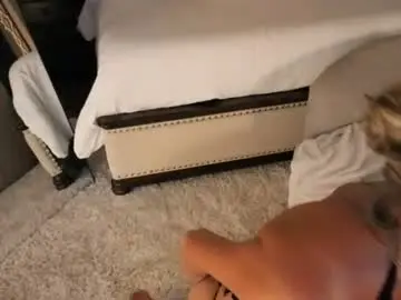 Chaturbate Live Sex of hot_wife_amber