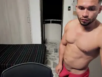Chaturbate Live Sex Cam of travis_bakerr