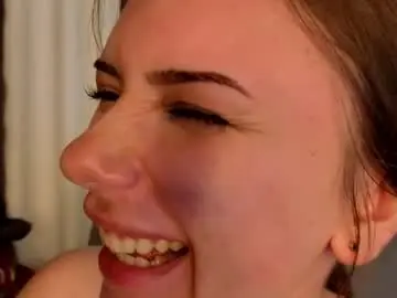 Chaturbate Free Porn Cam of jinx_for_u