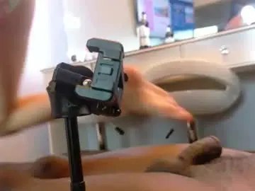Chaturbate Live Sex Cam of littlejennifer18