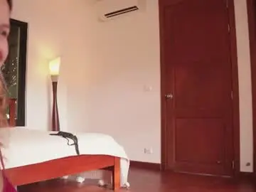 Chaturbate Live Sex Cam of eli_sun