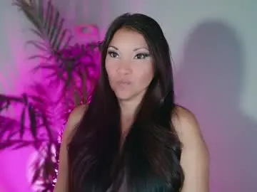 Chaturbate Live Sex of divinelynn