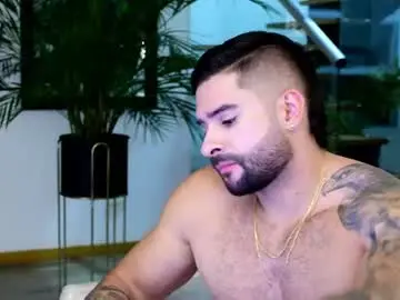 Chaturbate Live Sex Cam of lukhass