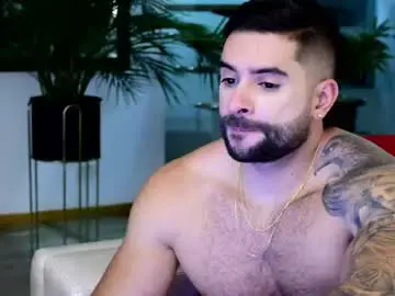 Chaturbate Live Sex Cam of lukhass