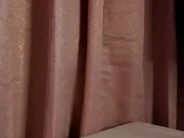 Chaturbate Sex Cam of hellzel_moon
