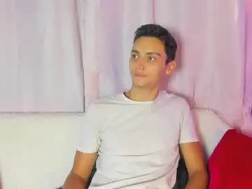 Chaturbate Live Sex Cam of wolfkyng