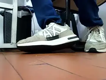 Chaturbate Free Porn Cam of waltherfeet_