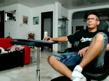 Chaturbate Best live sex cam show of damyan_2003