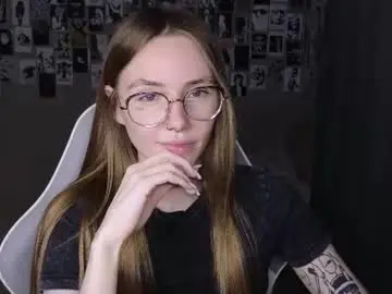 Chaturbate Live Sex Cam of littlevildevil