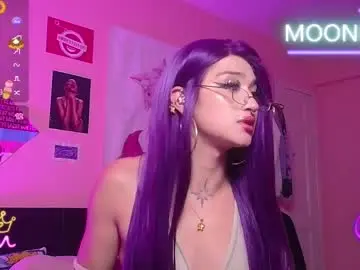Chaturbate Live Sex Cam of moonfiredance