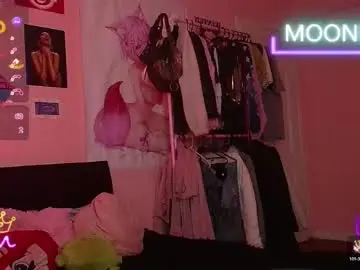 Chaturbate Free Porn Cam of moonfiredance