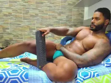 Chaturbate Free Porn Cam of angelo_evans33