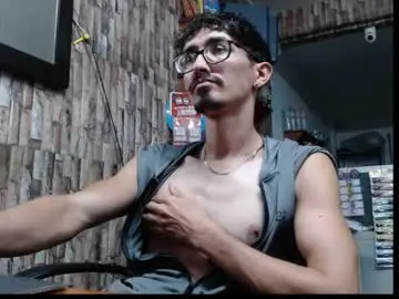 Chaturbate Adult Webcam of jhosuamoore2