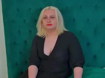 Chaturbate Watch Live Sex Cams of lioraardyn